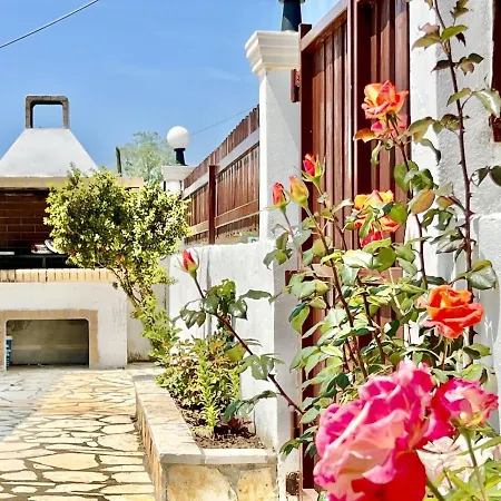 Sidari With Private Pool By Dadovillas * Ágios Ioánnis