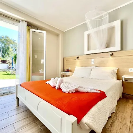 Sidari With Private Pool By Dadovillas Ágios Ioánnis