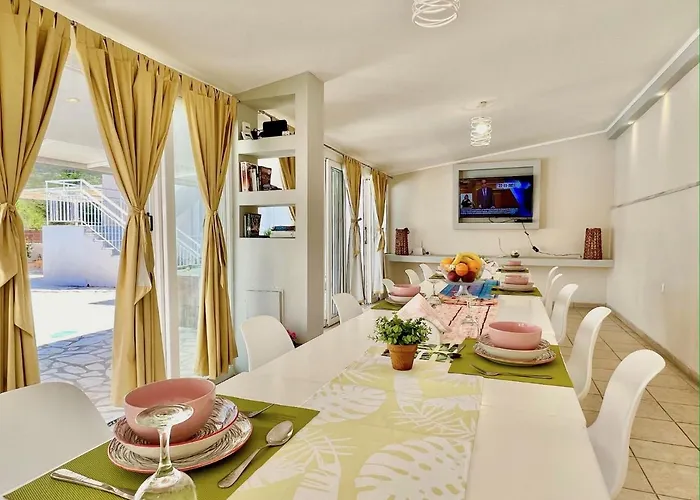 Sidari With Private Pool By Dadovillas *