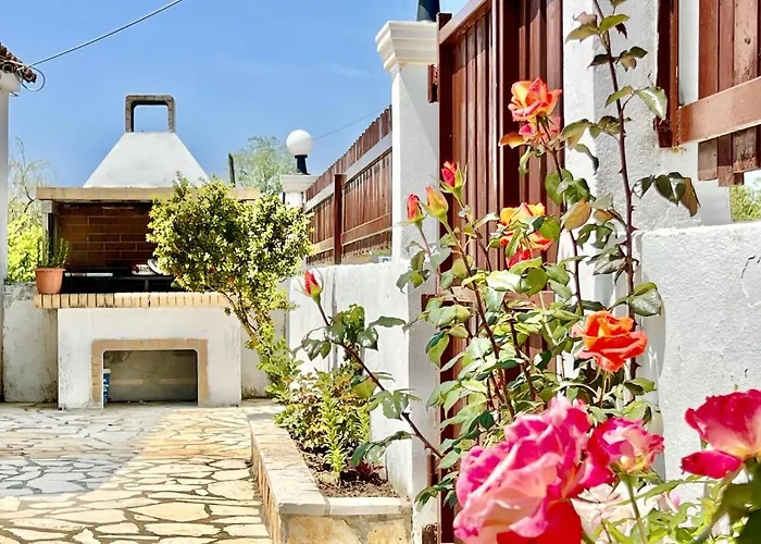 Sidari With Private Pool By Dadovillas * Ágios Ioánnis